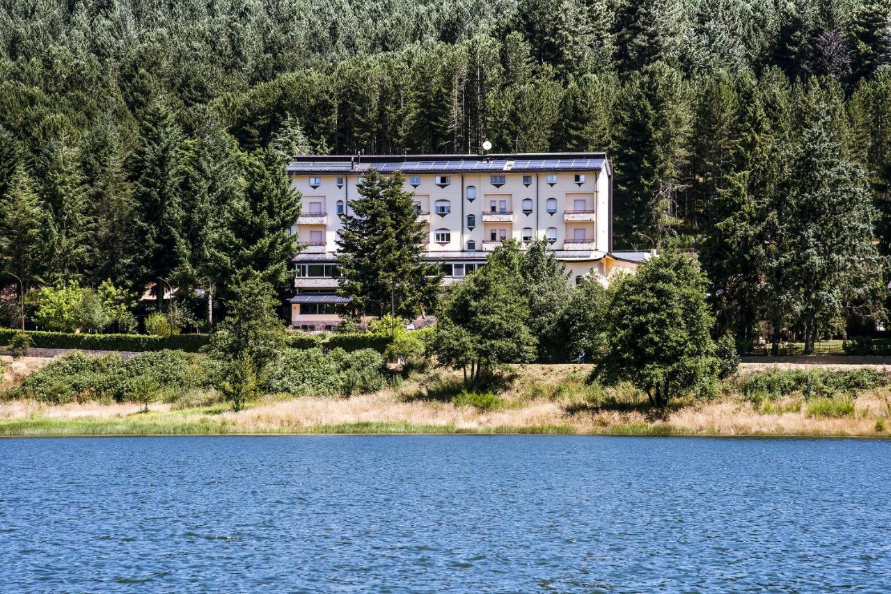 Hotel Park 108 Sport&Wellness Lorica Eksteriør billede