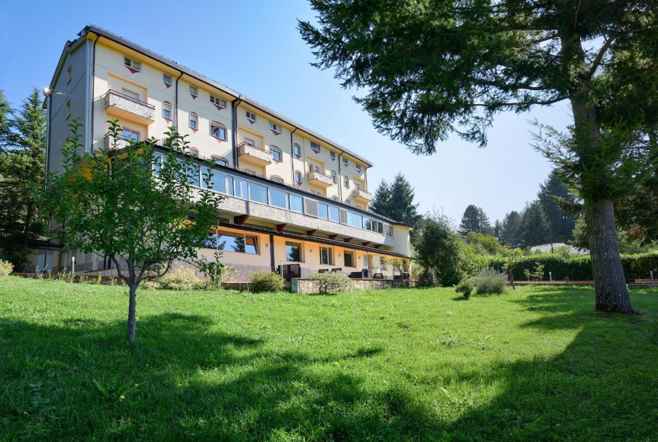 Hotel Park 108 Sport&Wellness Lorica Eksteriør billede